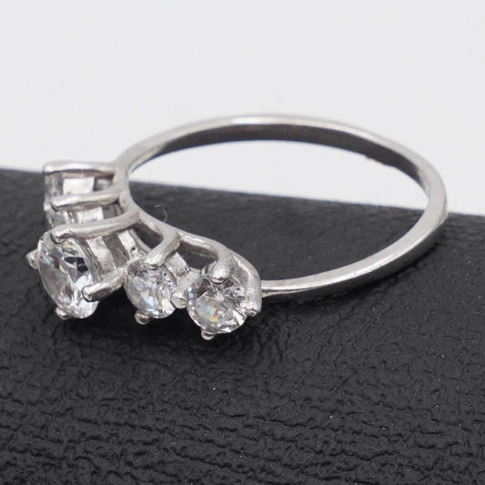 Bague modéle diamant en argent 925