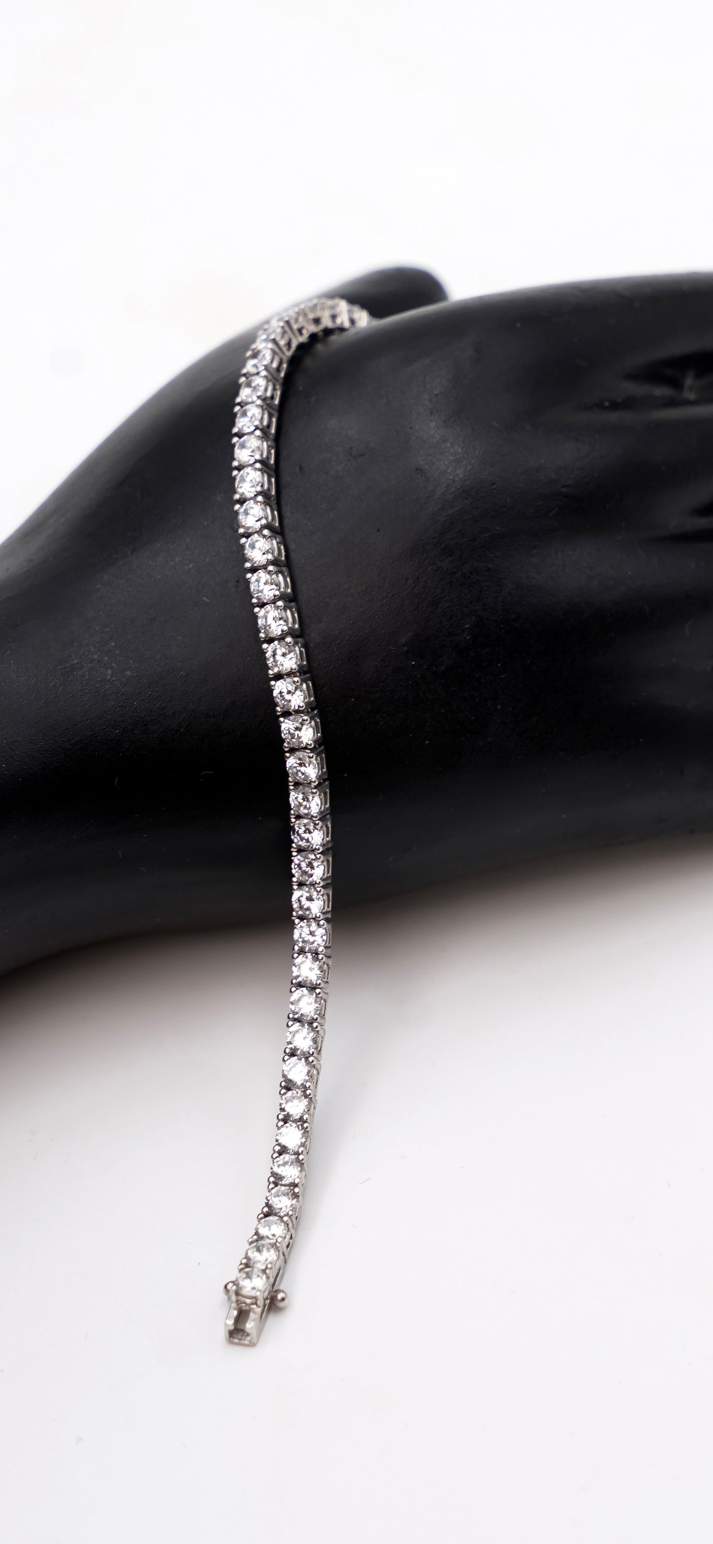 Bracelet rivière modèle diamant en argent 925