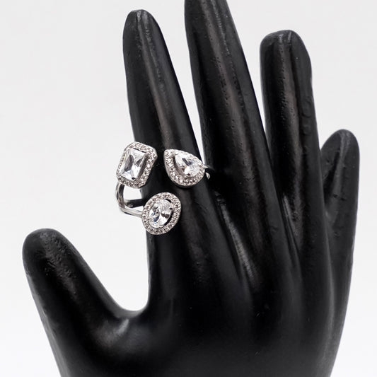 Bague modèle diamant en argent 925