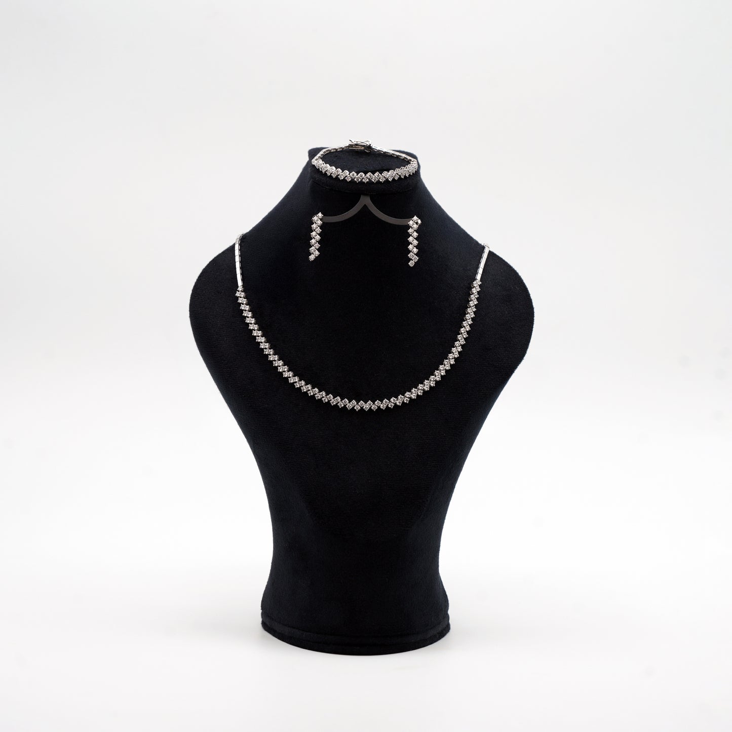 Parure modèle diamant en argent 925